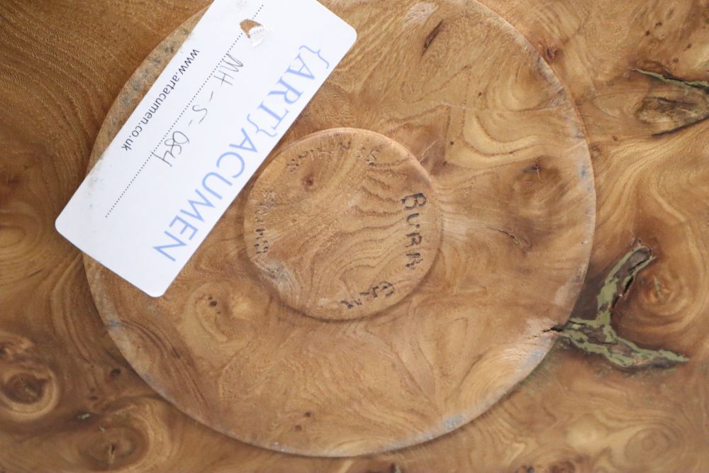 A burr elm wooden plate, diameter 39cm